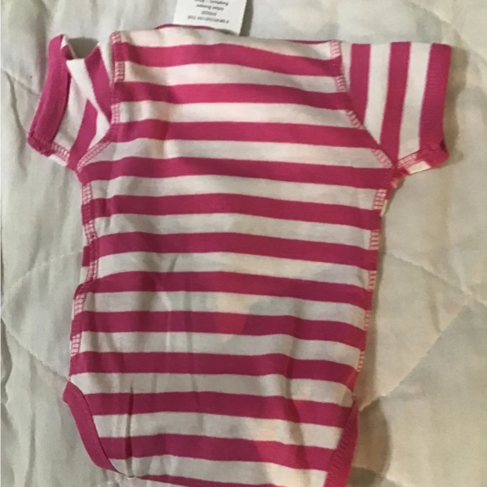 Baby infant size newborn pink / white NWT onesie